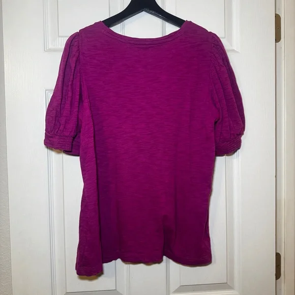 Chico's | Women’s Fuchsia Blouse with Puff Sleeves - Chico’s Size 2 (L) - Picture 3 of 4